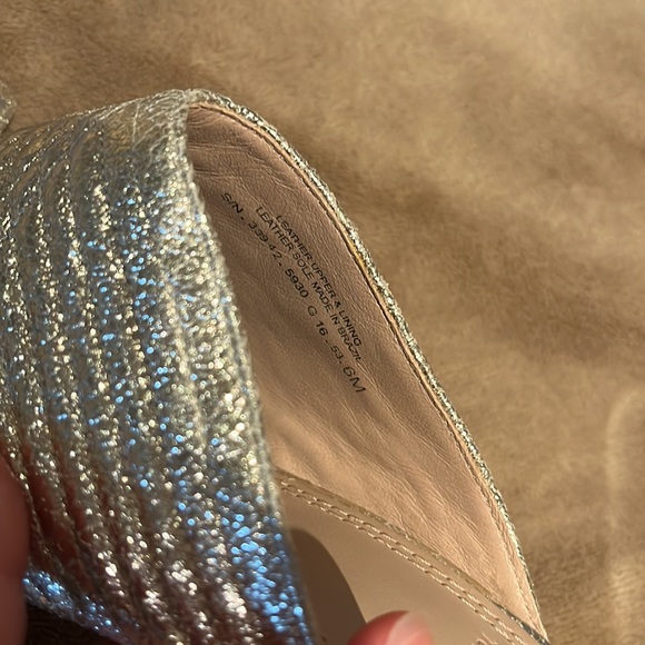 Tory Burch brand new shoes - Picture 4 of 7